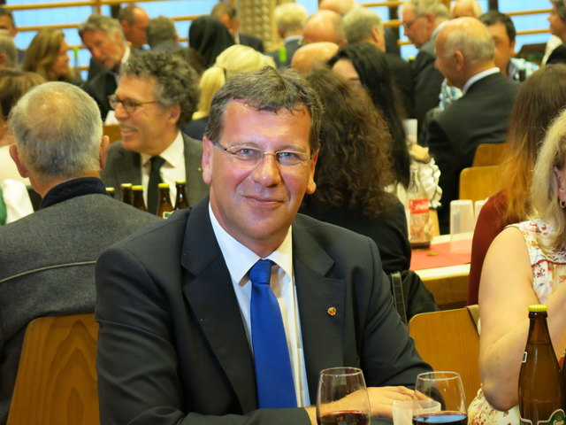 LA Bgm. Jakob Wolf aus Umhausen hielt die Laudatio für Hermann Föger. | Foto: Peter Leitner