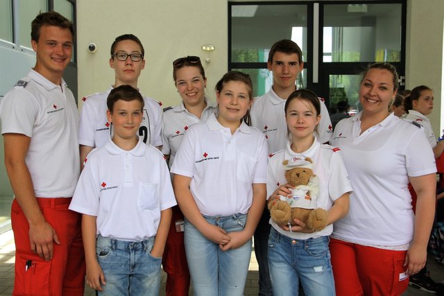 Das RK-Team aus Kumberg gewinnt den Fun-Bewerb, bei dem es ums Kübelspritzen ging.