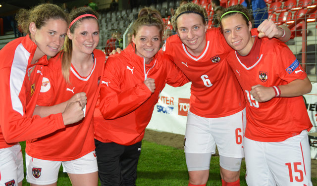 Mit dem 2:2-Remis in Norwegen bleiben Nina Burger, Sarah Zadrazil, Verena Aschauer, Katharina Schiechtl und Nicole Billa klar auf EM-Kurs.
