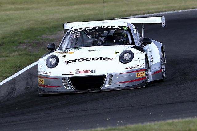 Der 28-jährige Walser Martin Ragginger gilt in seinem Porsche 911 GT3 R bereits als Routinier der ADAC GT Masters. | Foto: Gruppe C Photography