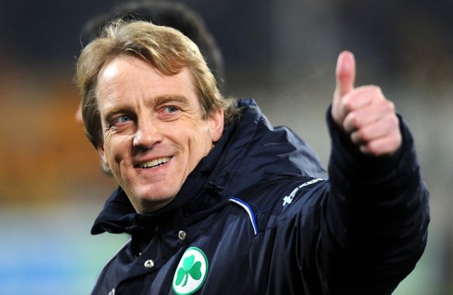 Mike Büskens ist der neue Cheftrainer der Grün-Weißen aus Hütteldorf. | Foto: polpix.sueddeutsche.com