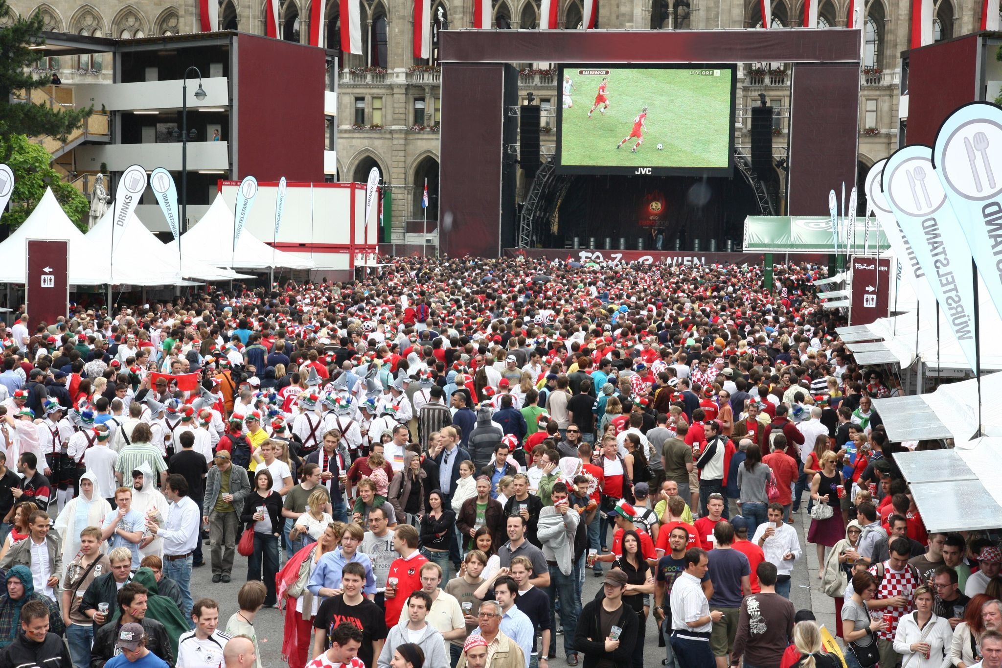 EMFanzone am Rathausplatz Das sollten sie unbedingt wissen Alsergrund