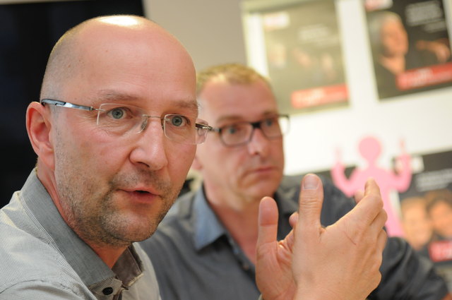 10 Jahre Salzburger Kulturpass – Hunger auf Kunst und Kultur: Robert Buggler, Salzburger Armutskonferenz und Thomas Randisek, Dachverband Salzburger Kulturstätten