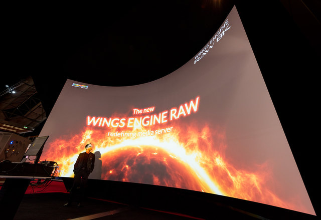 AV Stumpfl in Wallern produziert Leinwände und verschiedene Mediensystem, die weltweit gefragt sind. | Foto: AV Stumpfl