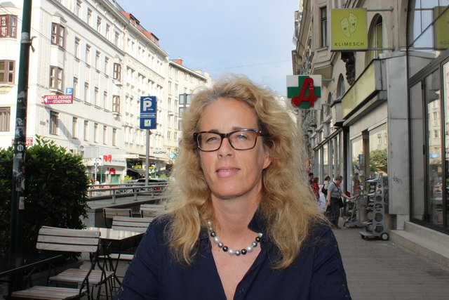 Elisabeth Speiser ist Generalsekretärin von Mamanet Austria, der Organisation, die das Spiel Cachibol nach Österreich gebracht hat.