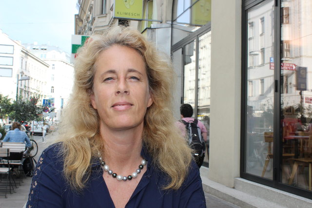 Elisabeth Speiser ist Generalsekretärin von Mamanet Austria, der Organisation, die das Spiel Cachibol nach Österreich gebracht hat.