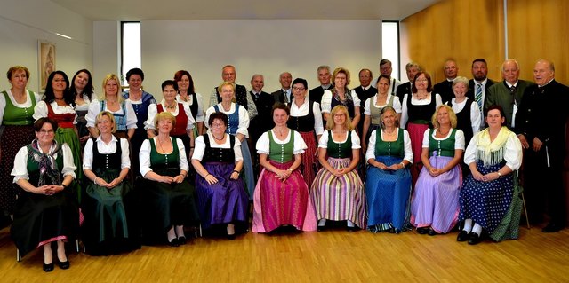 Der Chor "viva la musica" lädt zu einem schwungvollen Konzertabend nach Ludersdorf.