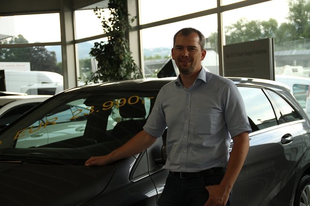 Für Betriebsinhaber und Geschäftsführer Manfred Harb zählt die stete Betriebsamkeit in den Weizer Autohäusern. "Gemeinsam machen wir Weiz so attraktiv."