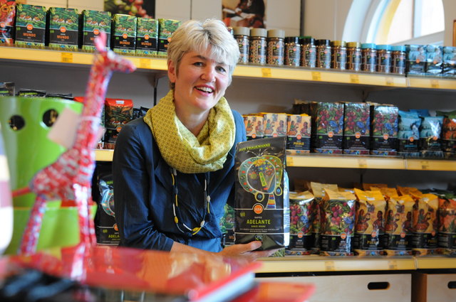 EZA-Geschäftsführerin Andrea Schlehuber: Fair Trade-Kaffee macht 38 Prozent ihres Gesamtumsatzes aus. Im Bild: Arabica Hochlandkaffee "Adelante" aus Honduras, der ausschließlich von Frauen produziert wird.