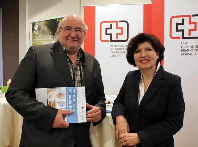 Pflegesymposium 9.-10.6.2016 | St. Veit/Pongau (ANDA), rechts: Präsidentin Ursula Frohner, Berufspolitik für Pflegende im Österreichischer Gesundheits- und Krankenpflegeverband (ÖGKV). | Foto: HKroBild