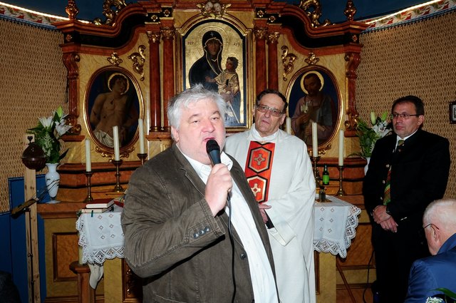 Besitzer Alfred Schmid streute seiner Partnerin Elke Rosen und bedankte sich bei allen Förderern und Gönnern.