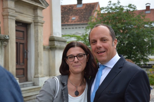 Christoph Stark mit Carmen Karper.