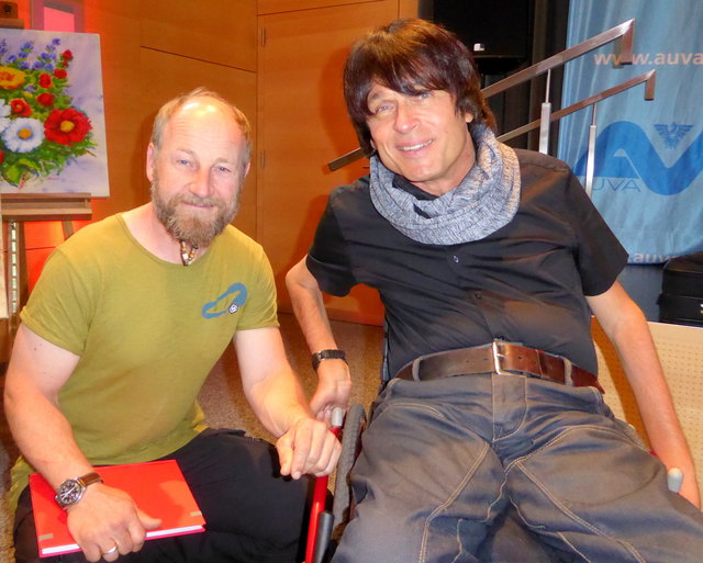 Roland Düringer mit Paulus Ploier bei "Kunst aufstehn" in Bad Häring. | Foto: Haun