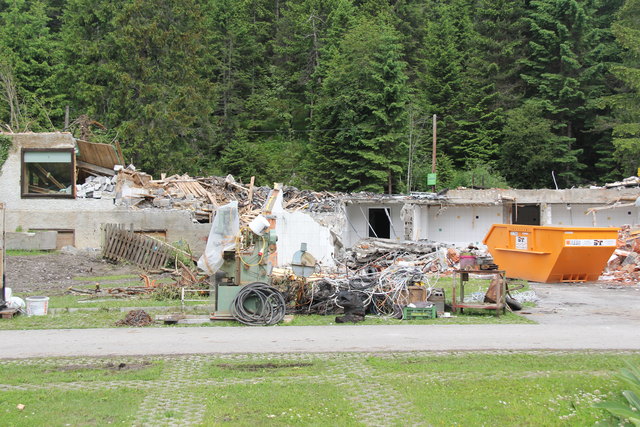 Übrig geblieben ist nur eine Brandruine.