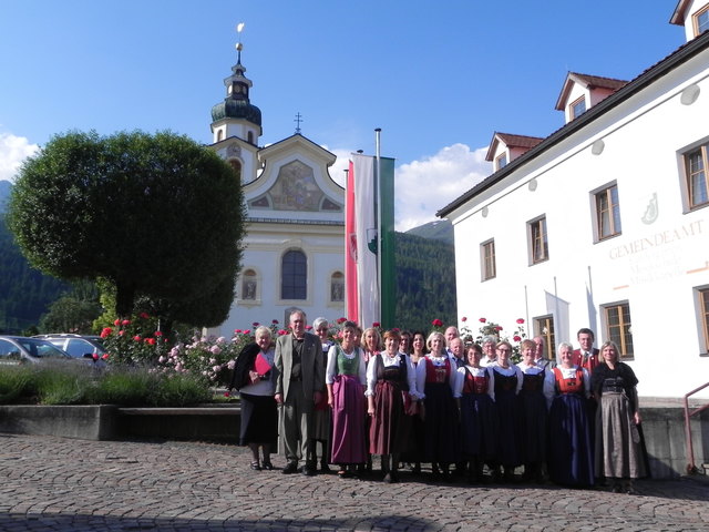 Der Kirchenchor Birgitz wird beim Benefizkonzert in der Pfarrkirche mit dabei sein. | Foto: privat
