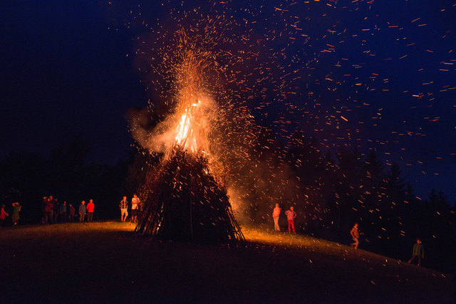 20 Sonnwendfeuer werden bei "Feuer am Berg" die Region erstrahlen lassen. | Foto: dphoto.at