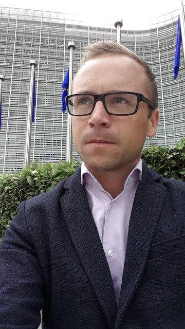 Lukas Seyfried stellte in Brüssel die E-Mobilitäts-Aktionen von Schladming 2030 vor. | Foto: KK