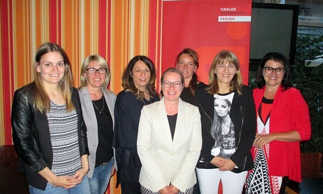 Eva Wilhelmer, Lydia Unterluggauer, Elisabeth Mattersberger,Karin Thum-Zojer, Monika Rainer-Pranter, Elisabeth Greiderer und Elisabeth Pfurtscheller (v.l.) | Foto: VP Lienz