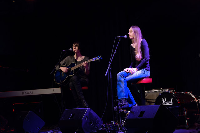 Das Duo "The Unusual Two" sorgt am 23. Juni für musikalische Untermalung.