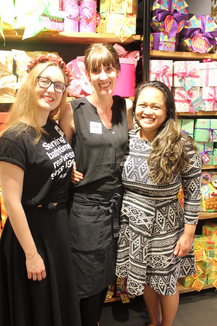 The head of the team: Simone Schedl (Media Relations), Stefanie Schaffenrath (Shopmanagerin) und Laura Castillo-Ritter (Social Media; Blogging)