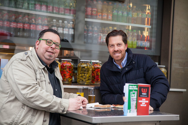 Das Würstelstand-Interview mit Daniel Serafin ist am 24. Juni um 19 Uhr auf W24 zu sehen. | Foto: Gillmann