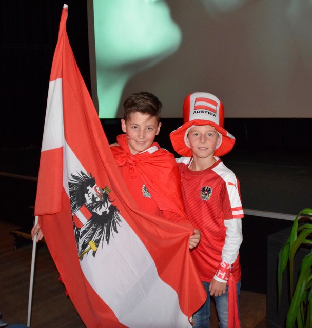 Egal, was passiert: Marco und Mario aus St. Johann sind Österreich-Fans! | Foto: Schwenter