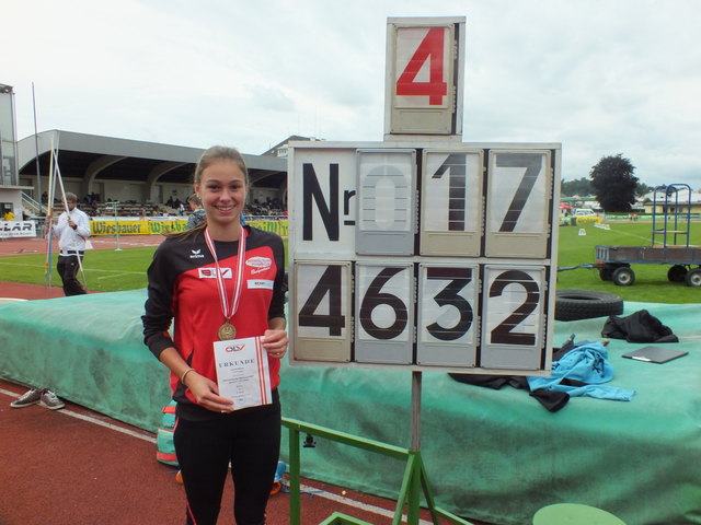 Ivonne Wiener strahlte über ihre Bronzemedaille und das geschaffte EM-Limit im Speerwurf. | Foto: ATS Pinkafeld