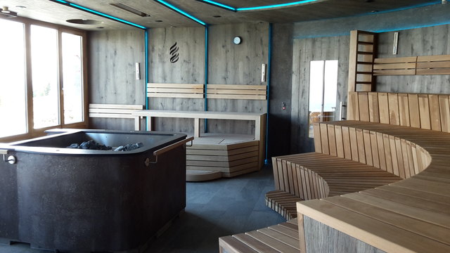 Konzertsauna im neuen Kristall-Bad