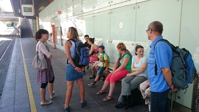 Im Rahmen dieser Veranstaltung fuhren alle TeilnehmerInnen zunächst einmal mit der Straßenbahn nach Ebelsberg...