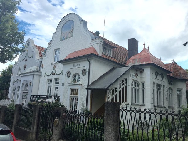 Die prachtvollen Villen in der Flamminggasse, gleich bei der umstrittenen Trostgasse (ehemaliges Hotel Caruso) in Baden