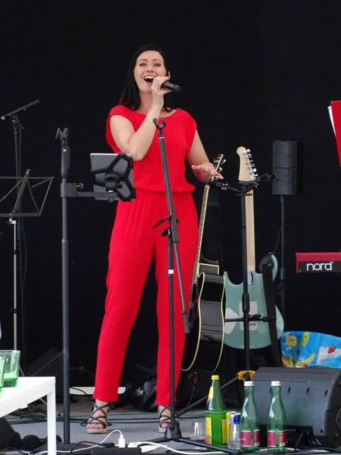 Maggie Faltin beim Soundcheck.