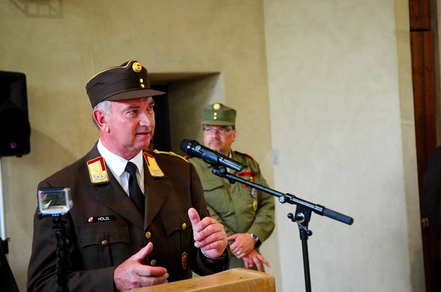 LFK LBD Ing. Peter Hölzl bei seinen Grußworten an die Feuerwehrjugend.