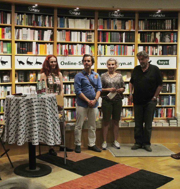 Heunburg Theater zu Gast in der Buchhandlung Heyn: Amrei Baumgartl, Max Berger, Daniela Graf, Franz Robert Ceeh | Foto: kultur-arbeiter.at