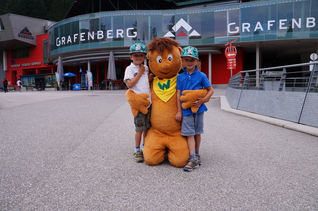 Elias und Jakob aus St. Veit trafen Wagraini am Grafenberg.