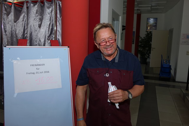Rudi Weissenbacher hat die Ticketausgabe koordiniert. Foto: Blinzer