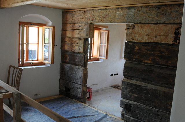 Viel Altholz und Kastenfenster: das ehemalige Rauchhaus Tonimanhäusl in Spanswag Köstendorf