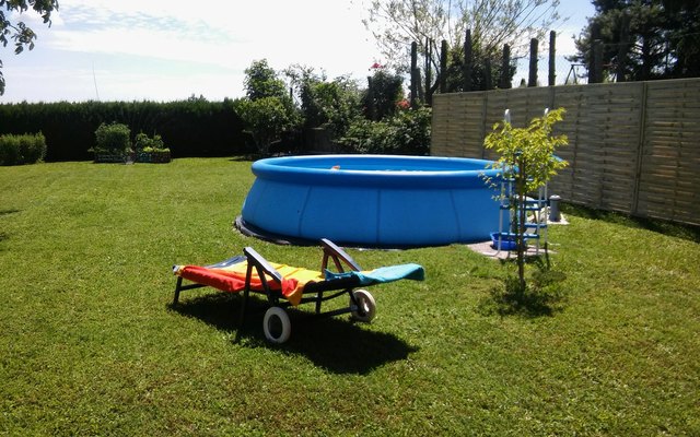 Mein Freund und ich haben mit unseren 22 Jahren schon mehr erreicht, wir manch andere in unserem Alter. Wir haben von September/15 bis jetzt an unserem Ttaum vom Haus mit Garten hart gearbeitet und es geschafft! Daher wird heuer Urlaub im wunderschönen und schlicht gestaltetem Garten gemacht! Wir würden uns riesig freuen wenn wir das Thermenwochenende gewinnen würde, denn das wäre eine Belohnung für uns beide! Wäre echt toll! Danke :-)