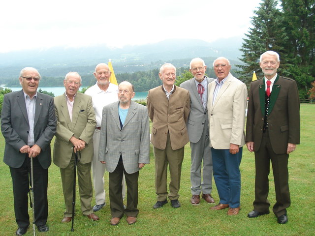 Auf dem Foto von links: Adolf Scherer, Gustav Mistelbauer, DI Kurt Hoffelner, DI Arnulf Bina, Univ.Prof.DDr. Johann Maier, Dr. Julius Hanak, Dkfm Johann Unterrainer und Rudolf Striedinger | Foto: kk