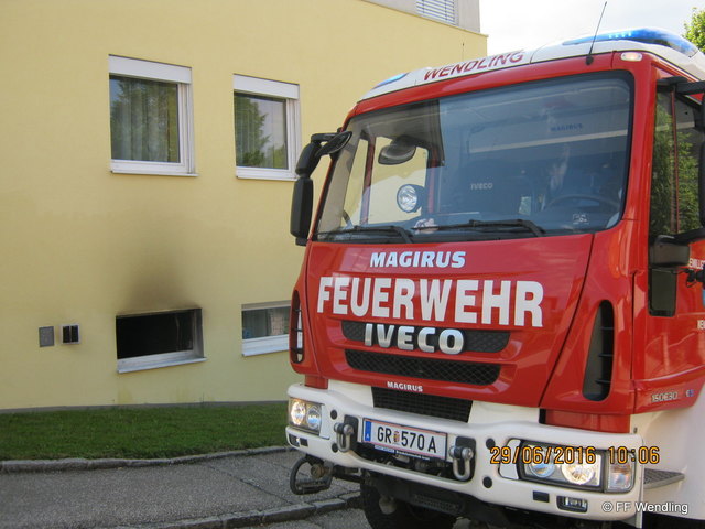 Durch das rasche Eingreifen der Feuerwehr Wendling konnte bei einem Kellerbrand schlimmeres verhindert werden. | Foto: FF Wendling