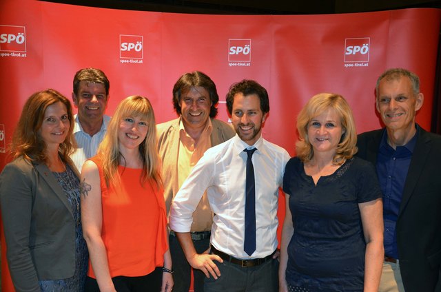 V.l.n.r.: GR Annelies Brugger, GVV-GF Georg Dornauer, Alexandra Zolitsch, Bgm. Ingo Mayr, Bgm. Brigitte Praxmarer, NR Max Unterrainer (v.l.)