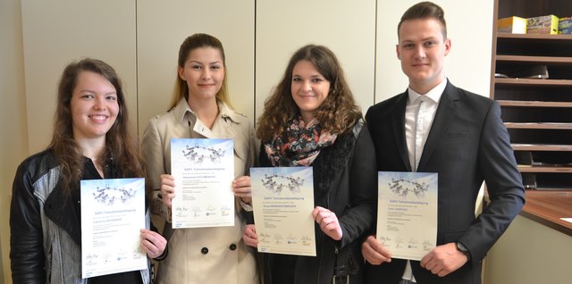 Maturant/innen der HAK 1-Wels bekommen SAP-Zertifikate