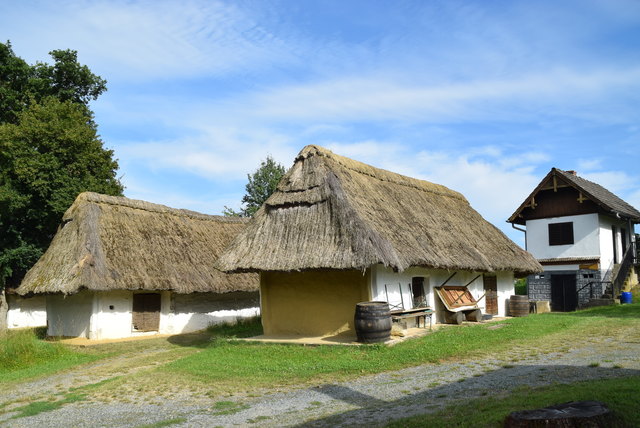 Am Heiligenbrunner Zeinerberg (Bild) dürfen Keller umgebaut werden, in der Kellergasse weiterhin nicht.