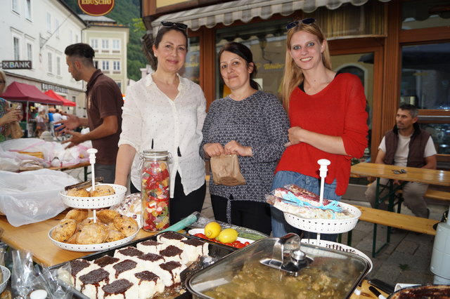 Naschkatzen kamen nicht zu kurz. Süße Köstlichkeiten fanden reißenden Absatz.