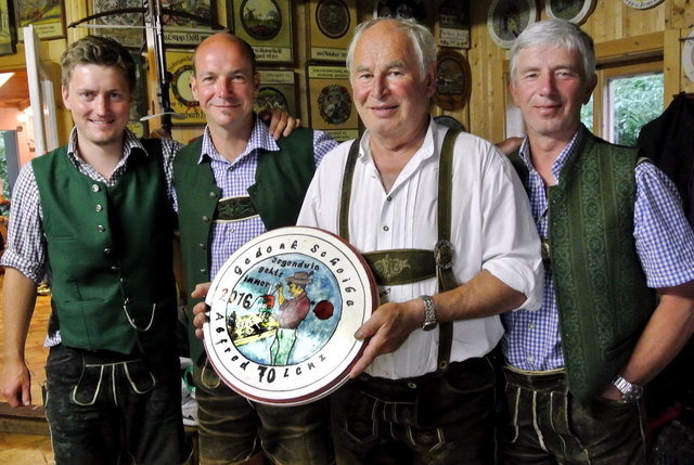 Von links: Sieger Josef Sonnleitner, Jubilar Alfred Lenz, Pierre Prokop, Mathias Moser – Foto Frühauf