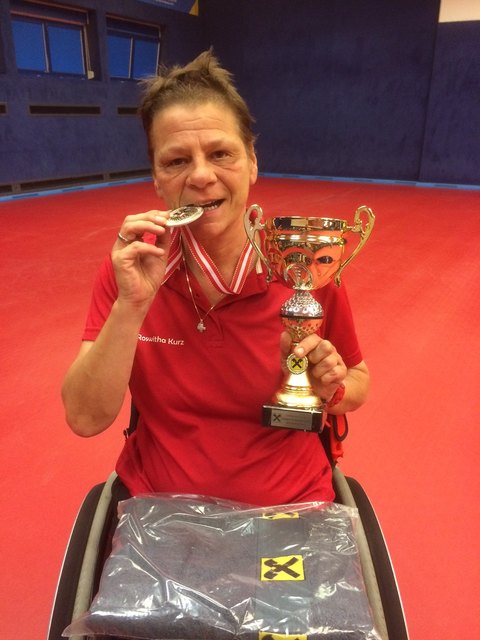 Roswitha Kurz schlug sich bei der Tischtennis-Staatsmeisterschaft in Stockerau hervorragend.