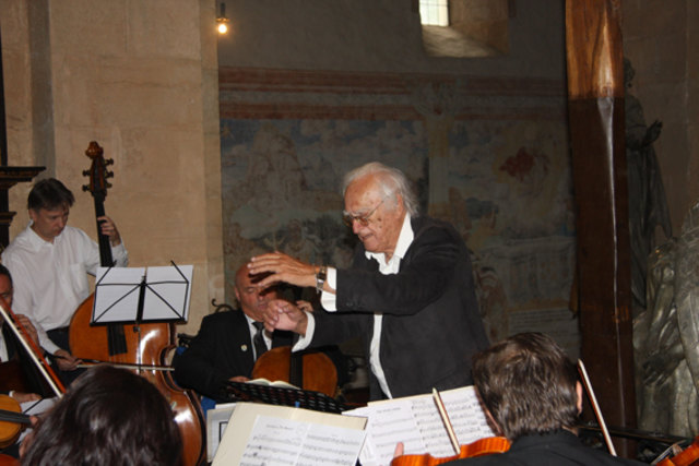 Der hervorragende Dirigent Herbert Kapfer