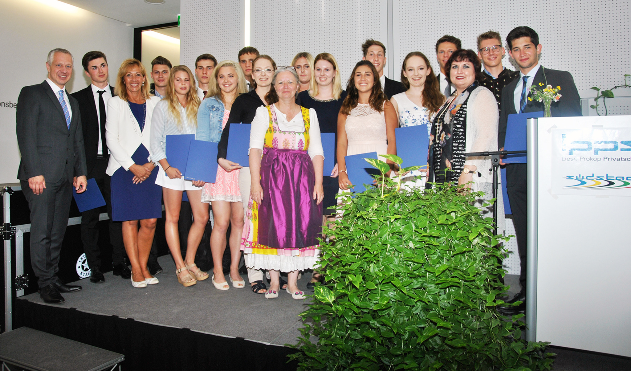 Liese Prokop Privatschule feierte Matura - Mödling