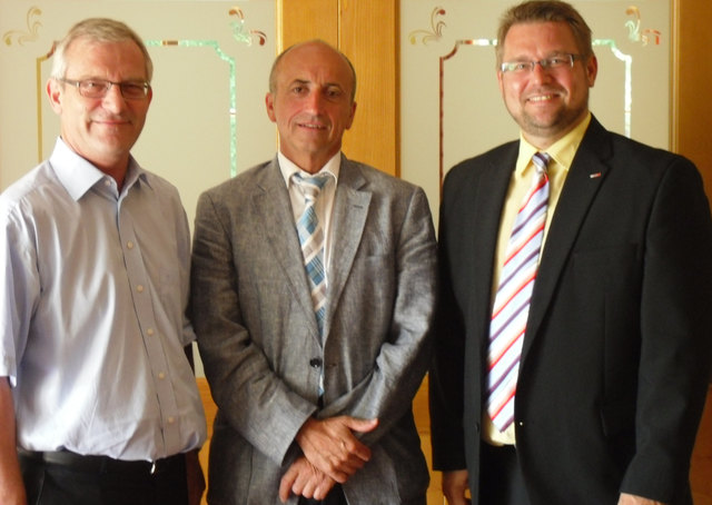 Roland Rampetsreiter (r.)ist Fraktionsobmann und Parteivorsitzender der SPÖ Pichl.