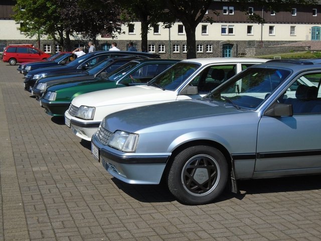 SCHRDING. Besitzer der Opel Luxuslimousine Senator und des luxurisen Coup Monza gastieren bei ihrem alljhrlichen Treffen, das heuer Autofans aufgepasst: Opel-Oldtimer-Treffen in Schrding