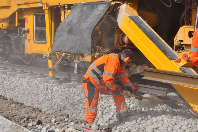 Gleiserneuerung, Brücken- und Weichen-Arbeiten werden vom 18. Juli bis 4 November in Oberlaa durchgeführt.